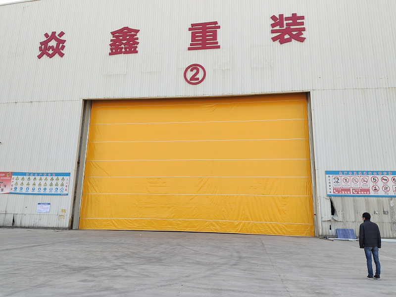 噴砂車間（jiān）柔性大門（mén）