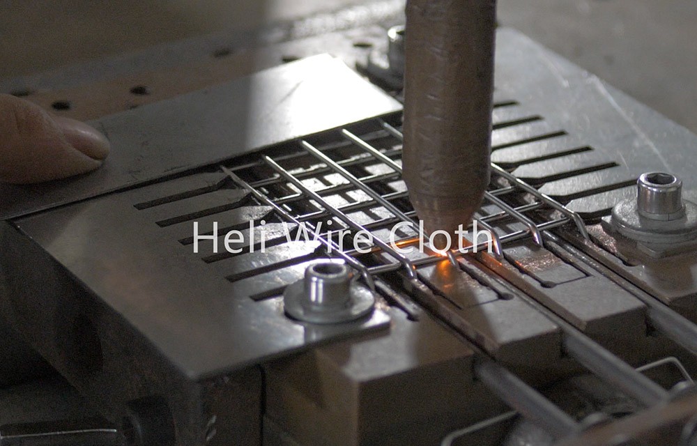 絲網（wǎng）深加工設備